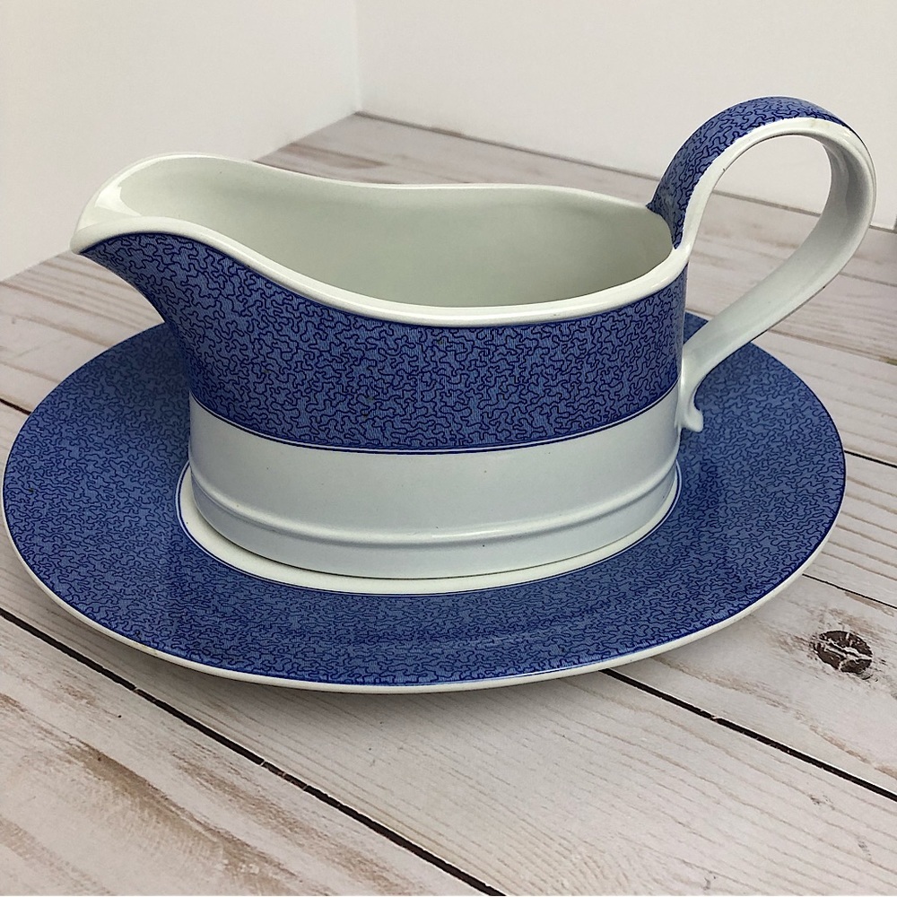 Spode Vermicelli Blue gravy boat and under plate